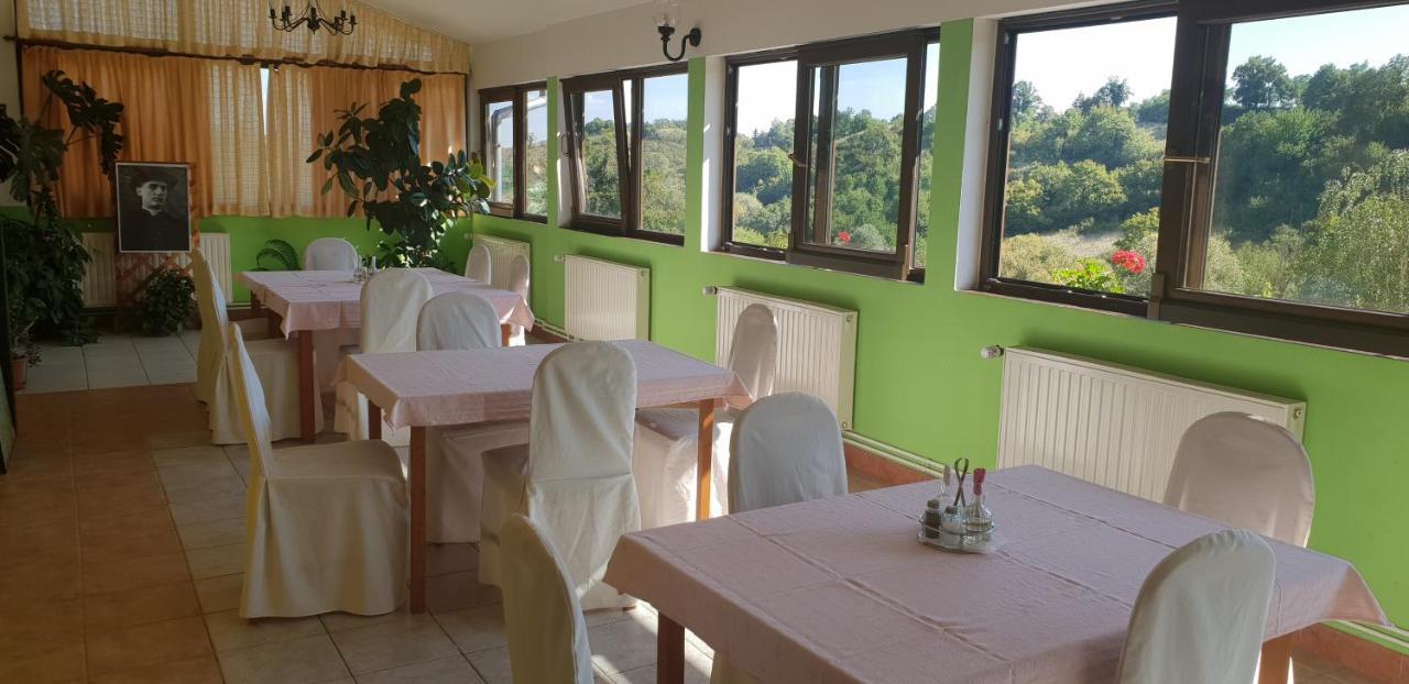 Klet Jana Bed & Breakfast Jastrebarsko Esterno foto